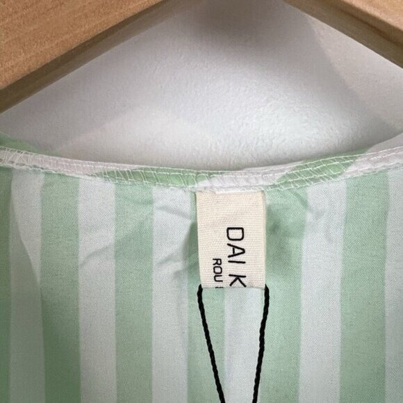 Women's Striped Button Down Shirt Size M Cropped Louse Fit Blouse Green White - Picture 5 of 16